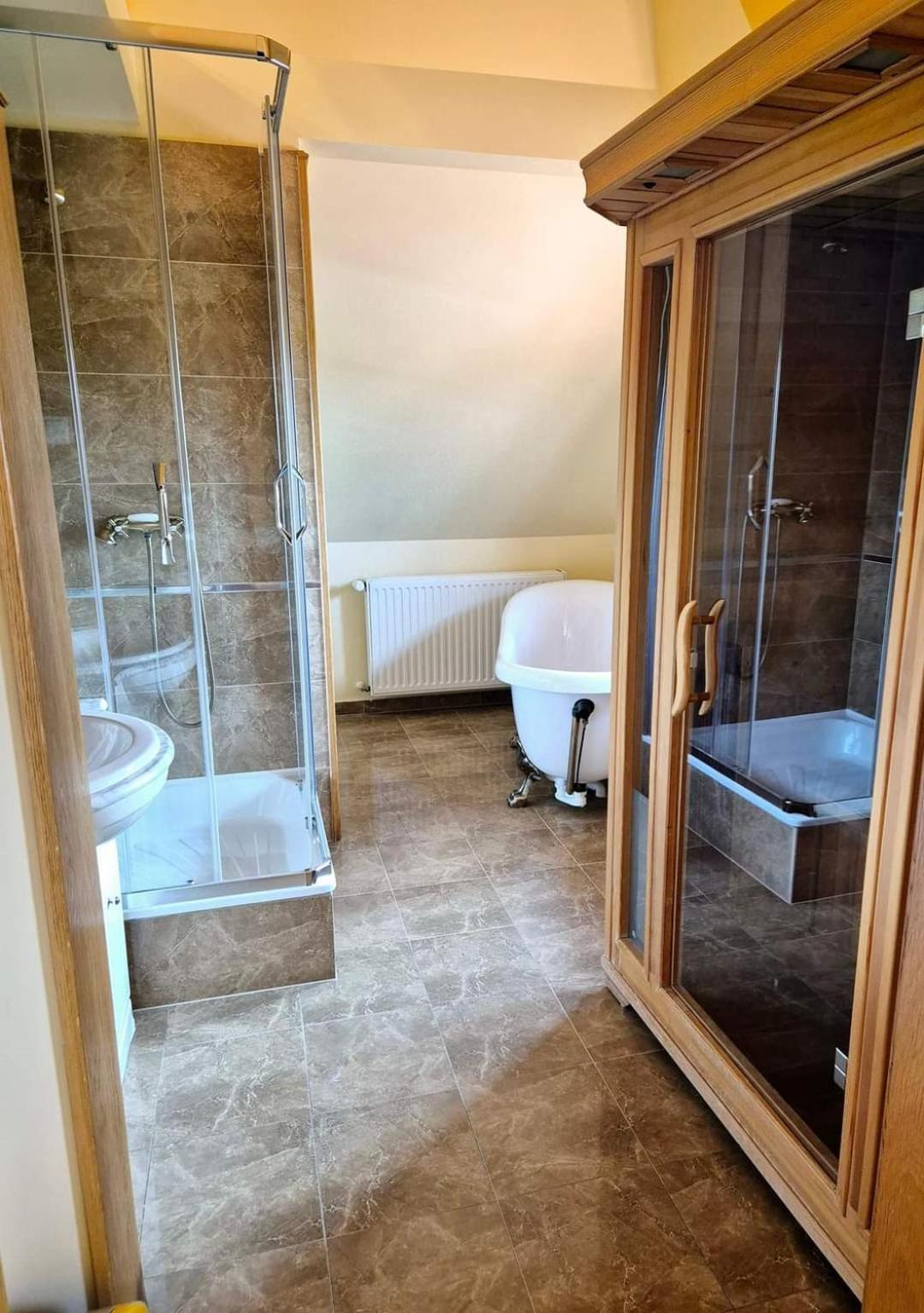 Hotel Palacyk Легница Экстерьер фото