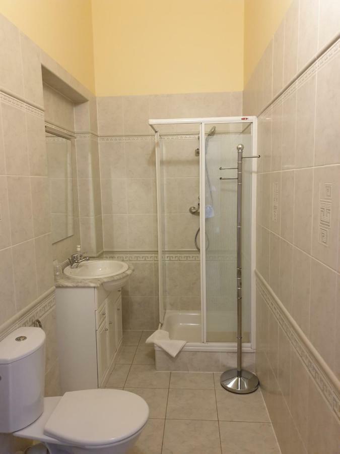 Hotel Palacyk Легница Экстерьер фото